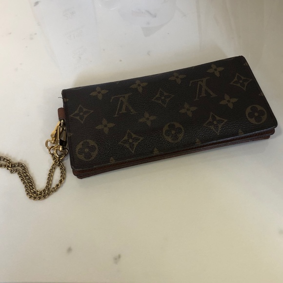 Authentic Louis Vuitton Monogram Accordion Wallet with Chain - Picture 6 of 13